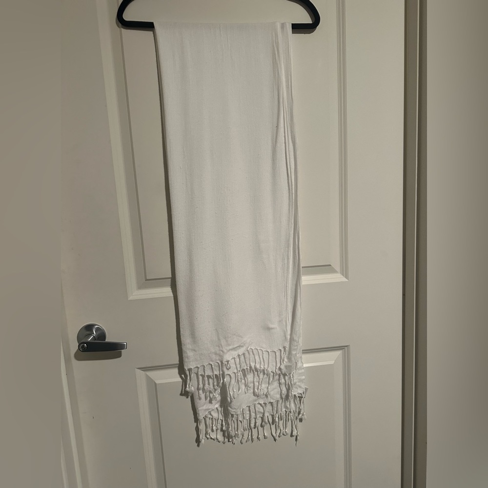 White scarf!